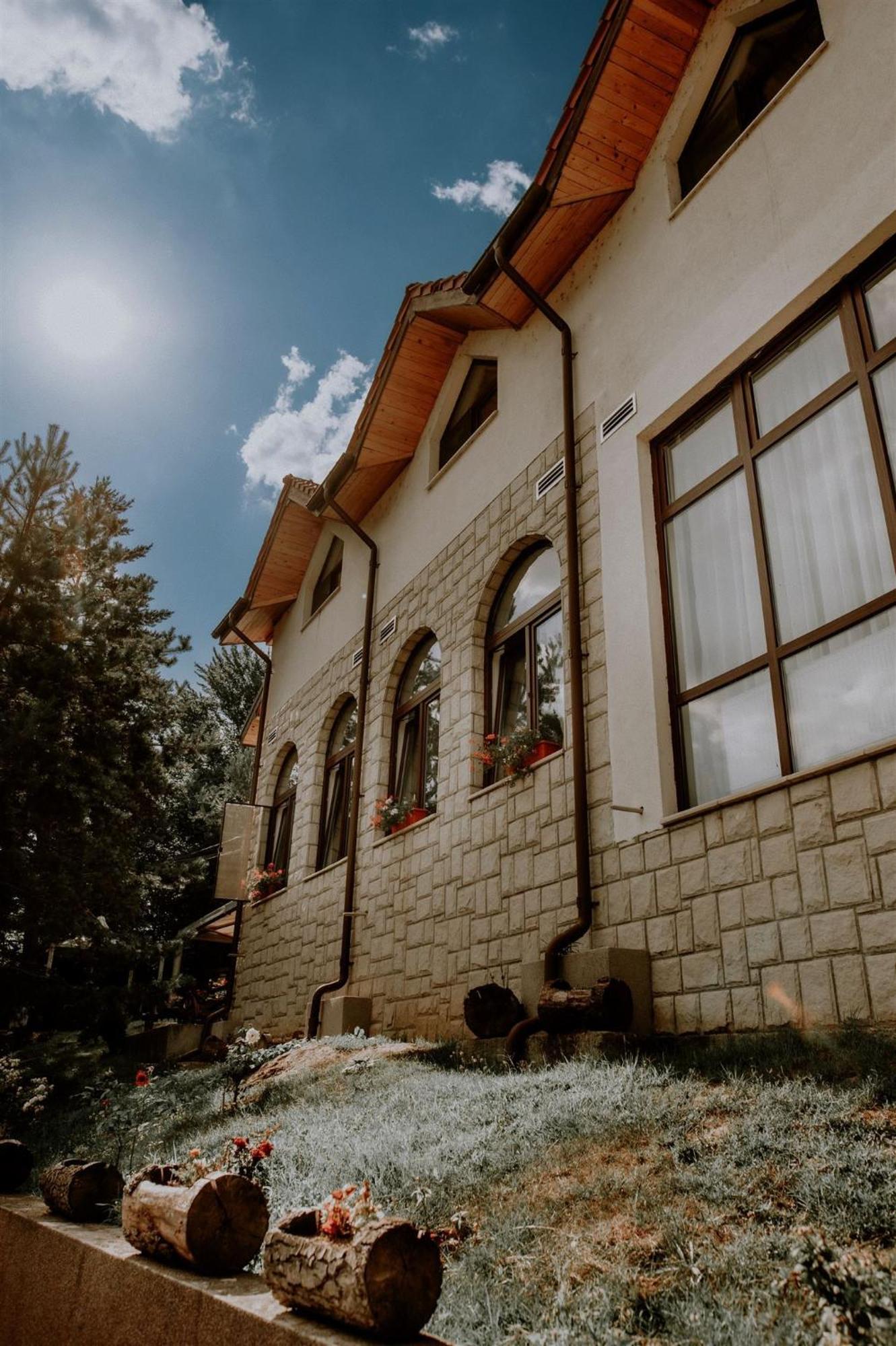 Pensiunea Poiana Verde Slănic Moldova Exterior foto