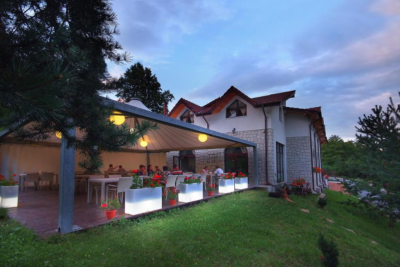 Pensiunea Poiana Verde Slănic Moldova Exterior foto
